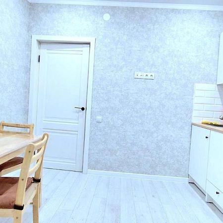 Аэропорт 10 Минут Жк Будапешт163 Lejlighed Astana Eksteriør billede
